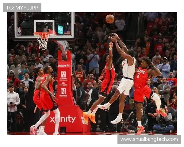 马刺对阵开拓者激战正酣 全场精彩瞬间直播不断